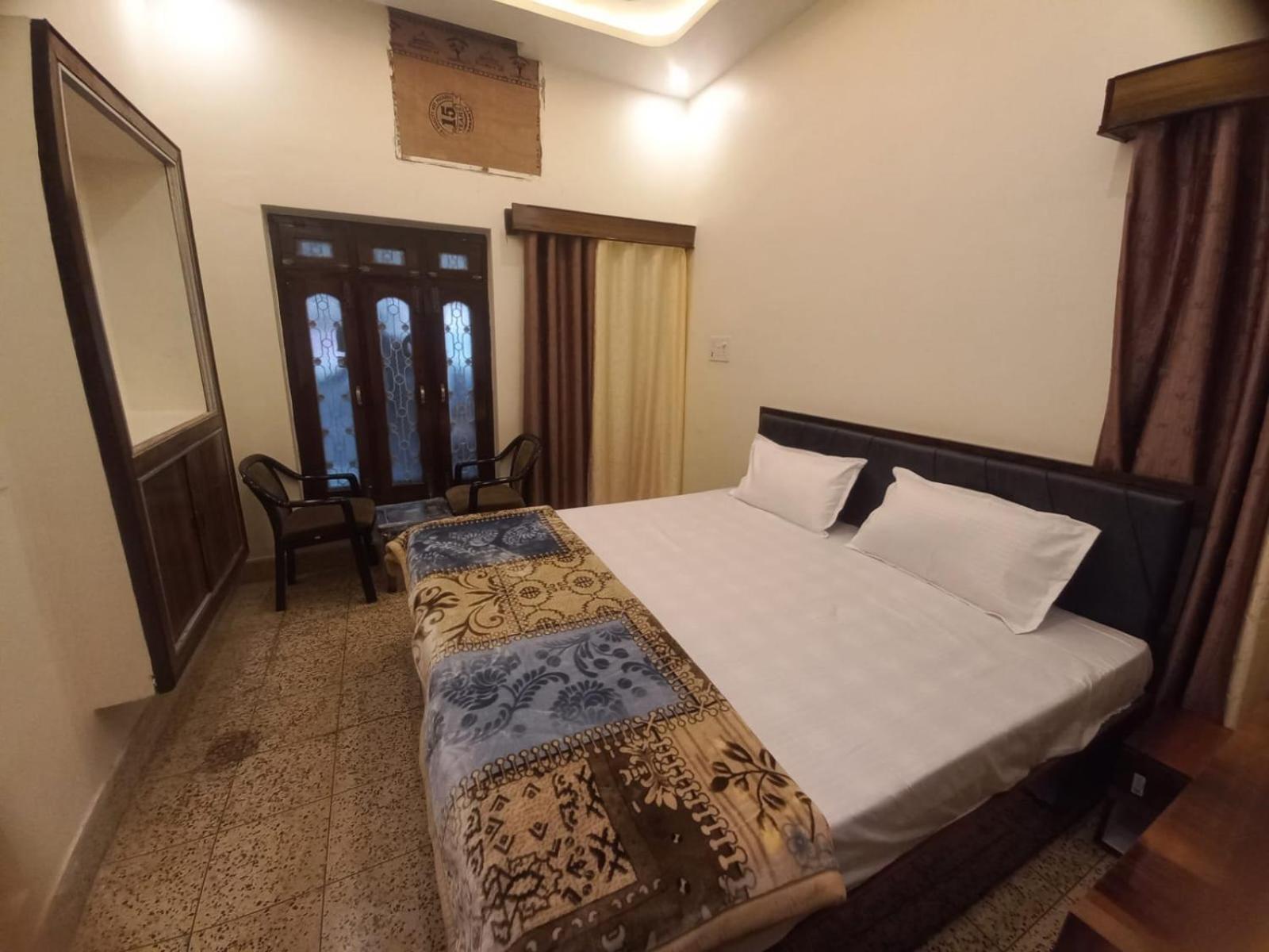 Kalash Guest House Ayodhya Exterior foto