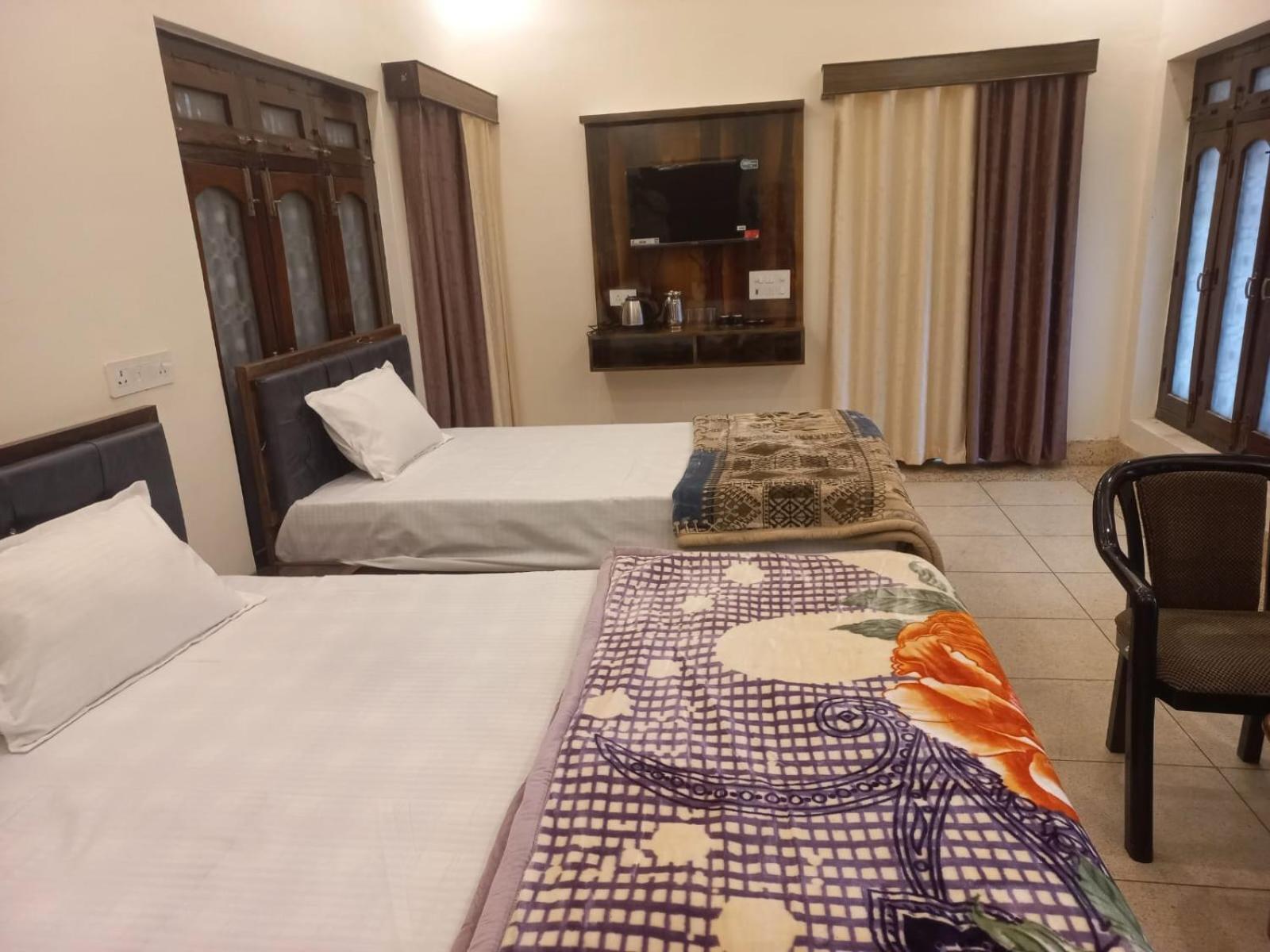 Kalash Guest House Ayodhya Exterior foto