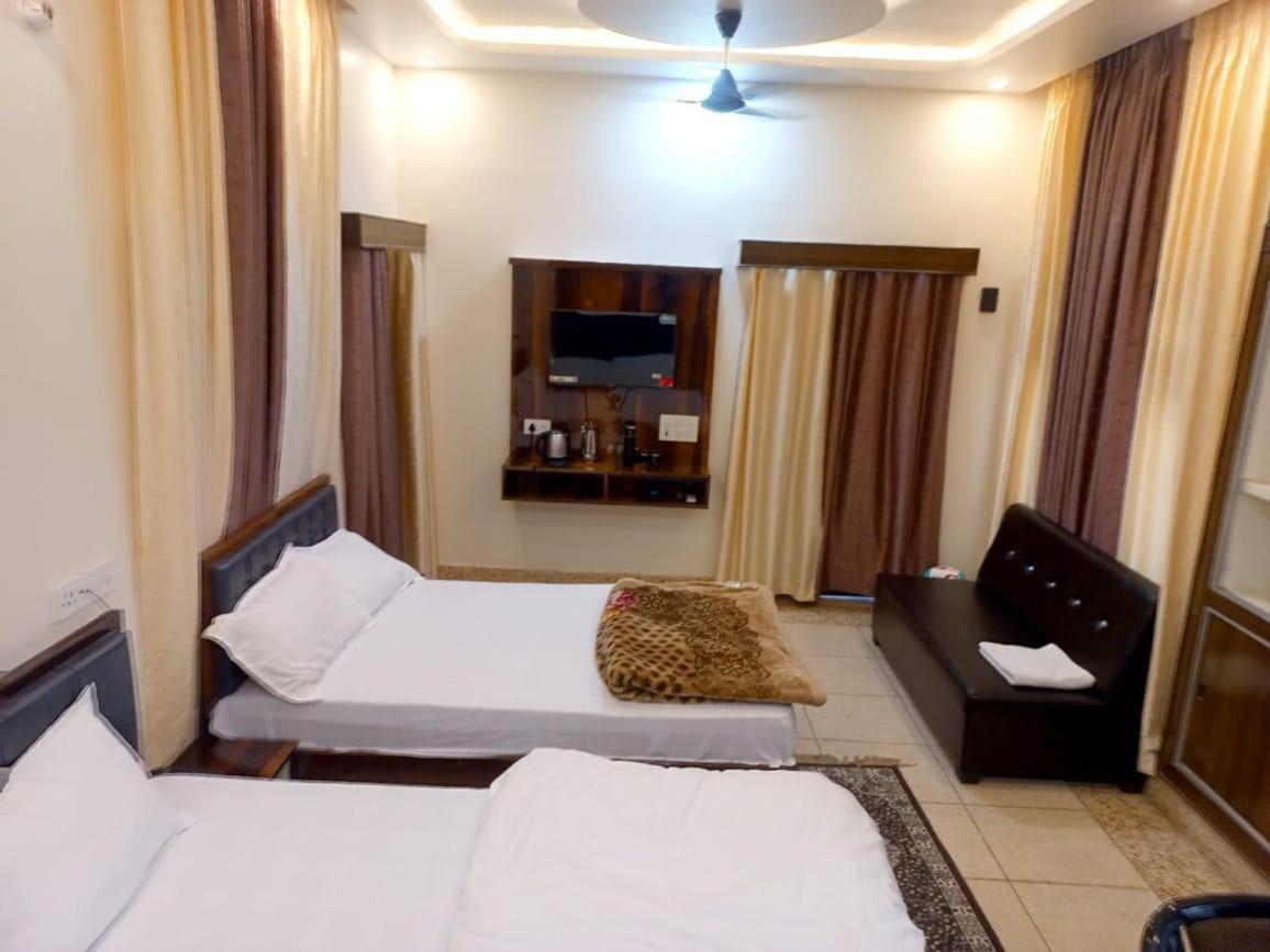 Kalash Guest House Ayodhya Exterior foto